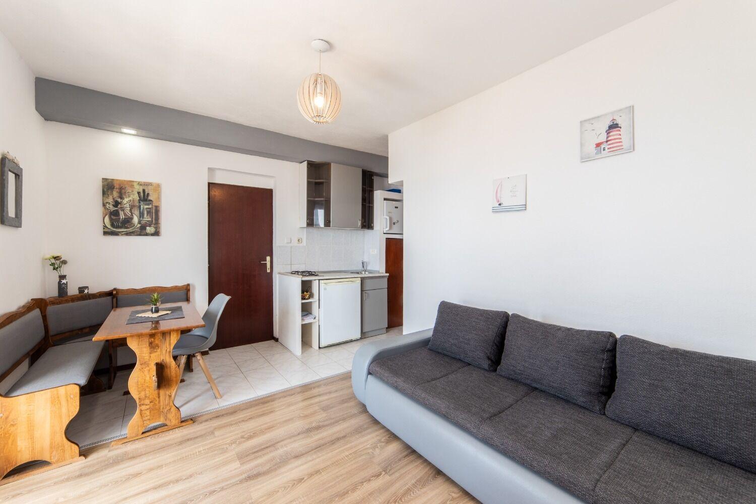 Apartments More Apartment Brist