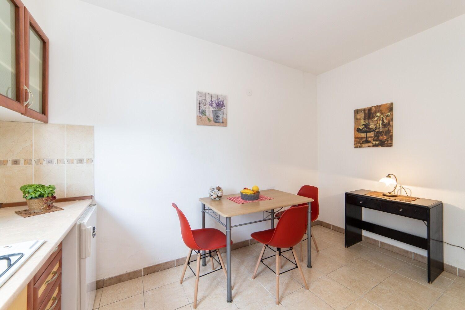 Apartment Apartments More Brist